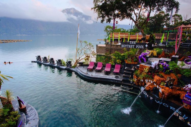 Berendam di Toya Devasya Natural Hot Spring, Informasi Umum, Lokasi dan Akses Menuju Toya Devasya, Fasilitas, Jam Buka dan Tiket Masuk Toya Devasya, Kolam Anak Toya Devasya, Menikmati Pemandian Air Panas Berhiaskan Pemandangan Alam, Daya Tarik Wahana Wisata