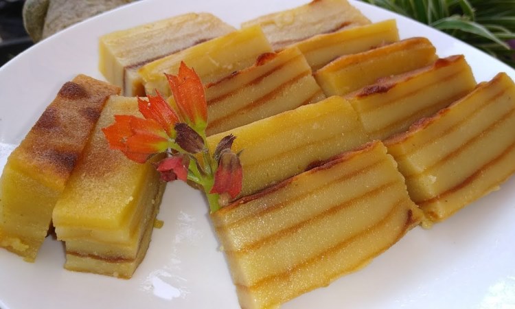 Engkak via Youtube.com (Yuniar Loli Kitchen), 1. Kopi Lampung, 2. Keripik Pisang, 3. Dodol Sirsak, 4. Lempok Durian, 5. Kain Tapis, 6. Souvenir Gajah Lampung, 7. Pie Pisang, 8. Sambal Khas Lampung, 9. Kerupuk Kemplang, 10. Manisan khas Lampung, 11. Keripik Nangka, 12. Sambal Lampung, 13. Lapis Legit, 14. Bakso Sony, 15. Browkis, 16. Bejak Enjak, 17. Lampung Bona Cake, 18. Pempek Khas Lampung, 19. Kopi Durian, 20. Engkak, 21. Dodol Pandan, 22. Kerupuk Cumi, 23. Sambal Lingkung, 24. Bolu Tape, 25. Abon Jamur, 26. Lele Asap, 27. Gantungan Kunci Siger, 28. Kaos Lampung, 29. Kerupuk Udang, 30. Keripik Singkong, 31. Kerupuk Ikan Tenggiri, 32. Sambal Terasi, 33. Kopi Ulubelu, 34. Pempek Nori, 35. Stik Keju, 36. Sambal Teri