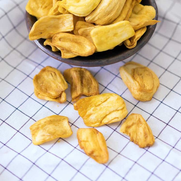 Keripik Nangka via Lovelylampung, 1. Kopi Lampung, 2. Keripik Pisang, 3. Dodol Sirsak, 4. Lempok Durian, 5. Kain Tapis, 6. Souvenir Gajah Lampung, 7. Pie Pisang, 8. Sambal Khas Lampung, 9. Kerupuk Kemplang, 10. Manisan khas Lampung, 11. Keripik Nangka, 12. Sambal Lampung, 13. Lapis Legit, 14. Bakso Sony, 15. Browkis, 16. Bejak Enjak, 17. Lampung Bona Cake, 18. Pempek Khas Lampung, 19. Kopi Durian, 20. Engkak, 21. Dodol Pandan, 22. Kerupuk Cumi, 23. Sambal Lingkung, 24. Bolu Tape, 25. Abon Jamur, 26. Lele Asap, 27. Gantungan Kunci Siger, 28. Kaos Lampung, 29. Kerupuk Udang, 30. Keripik Singkong, 31. Kerupuk Ikan Tenggiri, 32. Sambal Terasi, 33. Kopi Ulubelu, 34. Pempek Nori, 35. Stik Keju, 36. Sambal Teri