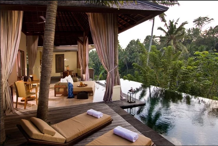 Komaneka Villa Bisma Ubud dengan Privat pool, 1. Viceroy Bali, 2. Black Penny Ubud Villas, 3. Chapung Se Bali Resort & Spa, 4. Kupu Kupu Barong Villas and Tree Spa by L’OCCITANE, 5. The Royal Pita Maha, 6. Kamandalu Resort Ubud, 7. The Kayon Resort Ubud, 8. William’s Place, 9. Udhiana Resort Ubud, 10. Amora Ubud Boutique Villas, 11. Komaneka Villa Bisma Ubud, 12. Tejaprana Resort & Spa, 13. Sankara Ubud Resort, 14. Wapa di Ume Resort & Spa, 15. Anusara Luxury Villas, 16. Visesa Ubud Resort, 17. Aksari Resort, 18. Sanctoo Suites & Villas