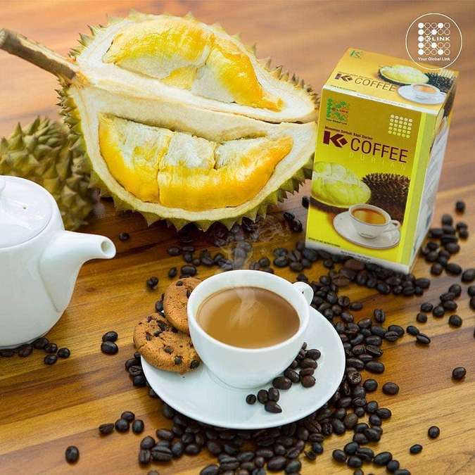 Kopi Durian via IG @ameliabintiismanto, 1. Kopi Lampung, 2. Keripik Pisang, 3. Dodol Sirsak, 4. Lempok Durian, 5. Kain Tapis, 6. Souvenir Gajah Lampung, 7. Pie Pisang, 8. Sambal Khas Lampung, 9. Kerupuk Kemplang, 10. Manisan khas Lampung, 11. Keripik Nangka, 12. Sambal Lampung, 13. Lapis Legit, 14. Bakso Sony, 15. Browkis, 16. Bejak Enjak, 17. Lampung Bona Cake, 18. Pempek Khas Lampung, 19. Kopi Durian, 20. Engkak, 21. Dodol Pandan, 22. Kerupuk Cumi, 23. Sambal Lingkung, 24. Bolu Tape, 25. Abon Jamur, 26. Lele Asap, 27. Gantungan Kunci Siger, 28. Kaos Lampung, 29. Kerupuk Udang, 30. Keripik Singkong, 31. Kerupuk Ikan Tenggiri, 32. Sambal Terasi, 33. Kopi Ulubelu, 34. Pempek Nori, 35. Stik Keju, 36. Sambal Teri