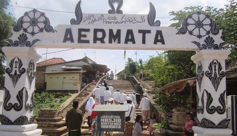 Makam Aer Mata via Mistikus Sufi, 1. Pantai Slopeng, 2. Pantai Camplong, 3. Makam Aer Mata, 4. Tirta Sumekar Indah, 5. Bukit Cinta, 6. Bukit Kapur Jaddih, 7. Jembatan Suramadu, 8. Pantai Batu Kerbuy, 9. Pantai Ponjuk Timur, 10. Air Terjun Toroan Madura, 11. Pantai Nepa Sampang, 12. Pantai Sambilangan, 13. Air Terjun Kokop, 14. Pantai Talang Siring, 15. Bukit Arosbaya, 16. Bukit Waru, 17. Gili Labak