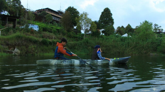 Menyusuri Danau dengan Cano via Google Maps, Informasi Umum, Harga & Tiket Masuk Glamping Lakeside Rancabali, Aktivitas Seru di Glamping Lakeside Ciwidey, Harga Penginapan di Tenda Glamping Lakeside Rancabali Ciwidey