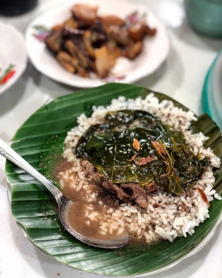Nasi Pindang via IG @duniakulinersurabaya, 1. Lumpia, 2. Bandeng Presto, 3. Babat Gongso, 4. Tahu Gimbal, 5. Tahu Pong, 6. Soto Semarang, 7. Wingko Babat, 8. Roti Ganjel Rel, 9. Mangut Kepala Manyung, 10. Pisang Plenet, 11. Bakmi Jawa Pak Gareng, 12. Bebek Goreng Pak Thori, 13. Gulai Kambing Bustaman Pak Sabar, 14. Kue Leker, 15. Lapis Legit, 16. Tahu Petis, 17. Nasi Ayam Semarang, 18. Nasi Pindang, 19. Gudangan, 20. Wedang Tahu, 21. Mie Kopyok, 22. Mochi, 23. Gandos, 24. Garang Asem, 25. Sego Koyor
