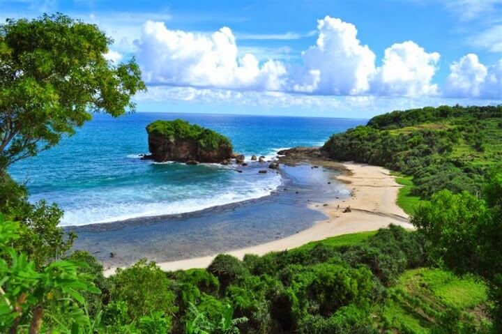 Pantai Jelangkung, 1. Pantai 3 Warna Malang, 2. Pantai Watu Lepek, 3. Pantai Sendiki, 4. Pantai Jelangkung, Nama Mistis yang Tidak Mistis, 5. Pantai Batu Bengkung, 6. Pantai Ngliyep, 7. Pantai Perawan, 8. Pantai Clungup, 9. Wisata Pantai Bowele, 10. Pantai Selok, 11. Pantai Banyu Meneng, 12. Pantai Seling Ciut yang Tersembunyi, 13. Pantai di Pulau Sempu, 14. Pantai Watu Leter Malang, 15. Pantai Tamban, 16. Pantai Balekambang, 17. Pantai Wedi Awu, 18. Pantai Bajul Mati Malang, 19. Pantai Gatra yang Tertutup Barisan Bukit, 20. Pantai Ngopet, 21. Pantai Ngudel, 22. Pantai Teluk Asmara, 23. Pantai Kondang Merak, 24. Pantai Waru Waru, 25. Pantai Pesanggrahan, 26. Pantai Taman Ayu, 27. Pantai Kuncaran, 28. Pantai Karang Bolong, 29. Pantai Karang Tengkorak