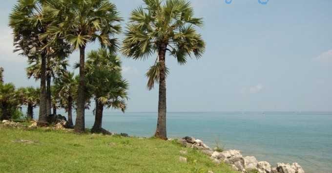 Pantai Ponjuk Timur via kunjungwisata.blogspot, 1. Pantai Slopeng, 2. Pantai Camplong, 3. Makam Aer Mata, 4. Tirta Sumekar Indah, 5. Bukit Cinta, 6. Bukit Kapur Jaddih, 7. Jembatan Suramadu, 8. Pantai Batu Kerbuy, 9. Pantai Ponjuk Timur, 10. Air Terjun Toroan Madura, 11. Pantai Nepa Sampang, 12. Pantai Sambilangan, 13. Air Terjun Kokop, 14. Pantai Talang Siring, 15. Bukit Arosbaya, 16. Bukit Waru, 17. Gili Labak