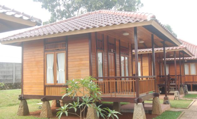 Rumah Kayu, 1. Mahendra Beach Inn, 2. Bali Duta Wisata Beach Inn, 3. Jesen’s Inn 3, 4. Maha Bharata Kuta Inn, 5. Sayang Maha Mertha Hotel, 6. The Ratna Kuta, 7. Pesona Beach Inn Hotel, 8. Rabasta Beach Resort Kuta, 9. A Residence Kuta, 10. Bedbunker-BB, 11. Mirah Hostel, 12. Captain Goose, 13. Kuta Beach Hostel, 14. Da’HouseTel, 15. IndopureJoy Hostel, 16. Te Quiro, 17. Bali Semesta Hostel, 18. Rumah Kayu, 19. S 8 Suardana Hotel