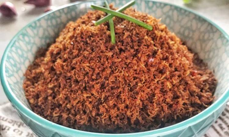 Sambal Lingkung via Cookpad, 1. Kopi Lampung, 2. Keripik Pisang, 3. Dodol Sirsak, 4. Lempok Durian, 5. Kain Tapis, 6. Souvenir Gajah Lampung, 7. Pie Pisang, 8. Sambal Khas Lampung, 9. Kerupuk Kemplang, 10. Manisan khas Lampung, 11. Keripik Nangka, 12. Sambal Lampung, 13. Lapis Legit, 14. Bakso Sony, 15. Browkis, 16. Bejak Enjak, 17. Lampung Bona Cake, 18. Pempek Khas Lampung, 19. Kopi Durian, 20. Engkak, 21. Dodol Pandan, 22. Kerupuk Cumi, 23. Sambal Lingkung, 24. Bolu Tape, 25. Abon Jamur, 26. Lele Asap, 27. Gantungan Kunci Siger, 28. Kaos Lampung, 29. Kerupuk Udang, 30. Keripik Singkong, 31. Kerupuk Ikan Tenggiri, 32. Sambal Terasi, 33. Kopi Ulubelu, 34. Pempek Nori, 35. Stik Keju, 36. Sambal Teri
