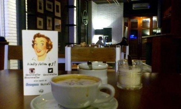 Vosco Coffee via sandynata.wordpresscom, 1. Kedai Kopi Jowo, 2. Coffee Legend Sumatera, tempat ngopi paling ajib di Malang, 3. Kopi Jelata, Cafe di Malang yang murah namun cita rasa tinggi, 4. Mau Tahu Cafe Unik di Malang? Datang ke Roemah Koffei Tjap Loemientoe, 5. Qhie Coffee Malang, ngopi di sini berasa di Jogja (Tutup), 6. Kopi Luwak Cak Meidi, sensasi kopi asli luwak ada di Malang! (Tutup), 7. Bataputi Coffee House, 8. 8 Oz Coffee Studio, 9. Java Dancer Coffee, 10. Bureau Coffee and Dine, 11. Roemah Coffee Loe Mien Toe, 12. Golden Heritage Koffie, 13. illy Cafe, 14. Coffee Kayoe Malang (Tutup), 15. Legipait Cafe, 16. Lenong Rumpi Kopitown, 17. DW Coffeeshop, 18. Legend Coffee, 19. Kopi Letek, 20. Bunchbead, 21. Kona Coffee & Snack, 22. Vosco Coffee