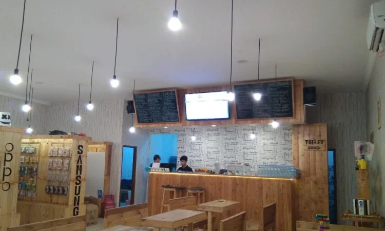 Co Case Accessories & Café via Business Site
