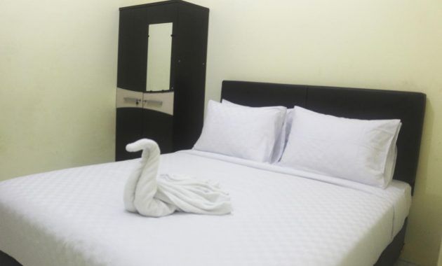 Hasian via Booking, 1. Hotel Mataram 1, 2. Hotel Airy Malioboro Sosrowijayan, 3. Gloria Amanda Hotel, 4. Istana Batik Ratna Hotel, 5. Sofyan Inn Hotel Unisi Yogyakarta, 6. Hotel 1001 Malam, 7. Hotel Neo Malioboro, 8. Hotel @HOM Platinum Gowongan, 9. Sakanti Malioboro Hotel, 10. Aura Hotel, 11. RedDoorz Near Malioboro Mall, 12. The Cabin, 13. Monica Hotel, 14. Hotel Berlian, 15. Hasian, 16. POP! Hotel, 17. Violet Hotel, 18. Bladok Hotel, 19. Garden Hotel, 20. Nueve Hotel, 21. Hotel Amallia, 22. Hotel Kristina, 23. Hotel Atalie