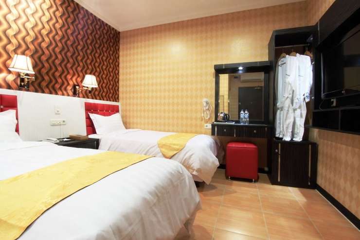Hotel Ro&Vi Boutique, 1. Hotel Hollywood, 2. City Biz Residence, 3. Airy Taman Sari Mangga Besar Enam 8 Jakarta, 4. Pinangsia Hotel, 5. Hotel Rumah Shinta, 6. Azure Kuningan Tiong, 7. Hotel Ro&Vi Boutique, 8. Hotel Lautze Indah, 9. Hotel Quintus Jakarta, 10. Putri Duyung Resort – Mulai dari Rp 714.000,00, 11. Pullman Jakarta Central Park – Mulai dari Rp 932.249,00, 12. Fraser Residences Sudirman – Mulai dari Rp 882.230,00, 13. DoubleTree by Hilton Hotel Jakarta – Mulai dari Rp 720.000,00, 14. Holiday Inn Express Jakarta Matraman – Mulai dari Rp 369.000,00, 15. The Dharmawangsa Jakarta – Mulai dari Rp 2.353.724,00