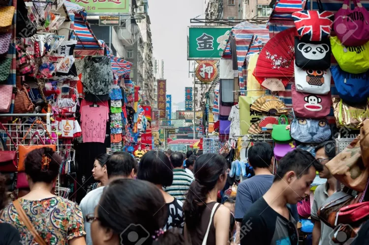 Kowloon, 1. Borough, Inggris, 2. Pasar Gede Solo, Indonesia, 3. Guadalajara, Meksiko, 4. Istanbul, Turki, 5. Jaipur, India, 6. Kairo, Mesir, 7. Kowloon, Hong Kong, 8. Kreta Ayer Wet, Singapura, 9. La Boqueria, Jerman, 10. Lancaster Pennsylvania, Amerika Serikat, 11. Or Tor Kor, Thailand, 12. Marche Bastille, Paris, 13. Provencal, Paris, 14. St. Lawrence Toronto, Kanada, 15. Tsukiji, Jepang, 16. Union Square, New York