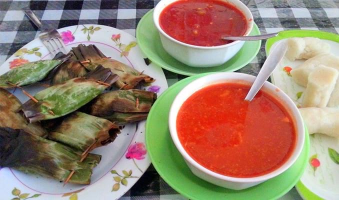 Otak Otak Bangka, 1. Lempah Kuning, 2. Balacan, 3. Sambalingkung, 4. Pantiaw, 5. Lakso Bangka, 6. Kemplang Bangka, 7. Kericu, 8. Kue Jongkong Bangka, 9. Getas Bangka, 10. Bong Li Piang, 11. Mie Belitung, 12. Sup Gangan, 13. Berego, 14. Lakse, 15. Mie Ayam Bangka, 16. Martabak Bangka, 17. Sambal Rusip, 18. Mie Koba, 19. Pletek, 20. Kue Rintak, 21. Teri Krispi, 22. Kecalo, 23. Siput Gong Gong, 24. Otak Otak Bangka, 25. Lempah Darat, 26. Lepet, 27. Soto Ketupat, 28. Lokan Laut, 29. Cacak Ikan, 30. Kue Jungkong, 31. Rujak Daun Ubi Kembang Pepaya, 32. Pempek Panggang, 33. Santan Kepiting, 34. Lempah Kulat, 35. Buah Asinan Kelubi, 36. Durian Getar Bumi