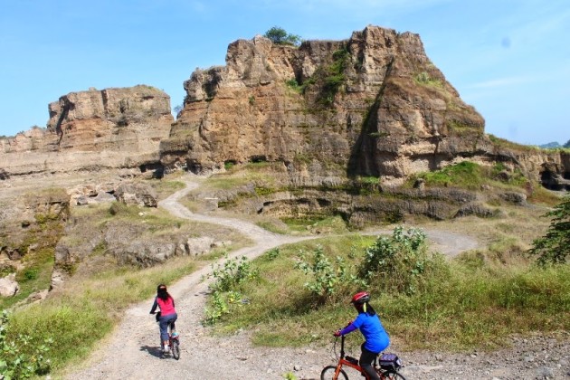 Persiapkan Diri untuk Menuju ke Brown Canyon, Sekilas Tentang Brown Canyon Semarang, Lokasi dan Rute Menuju Brown Canyon Semarang, Tiket Masuk, Jam Buka Brown Canyon Semarang & Waktu Terbaik, Alternatif Wisata Alam di Semarang, Tips Berkunjung ke Brown Canyon