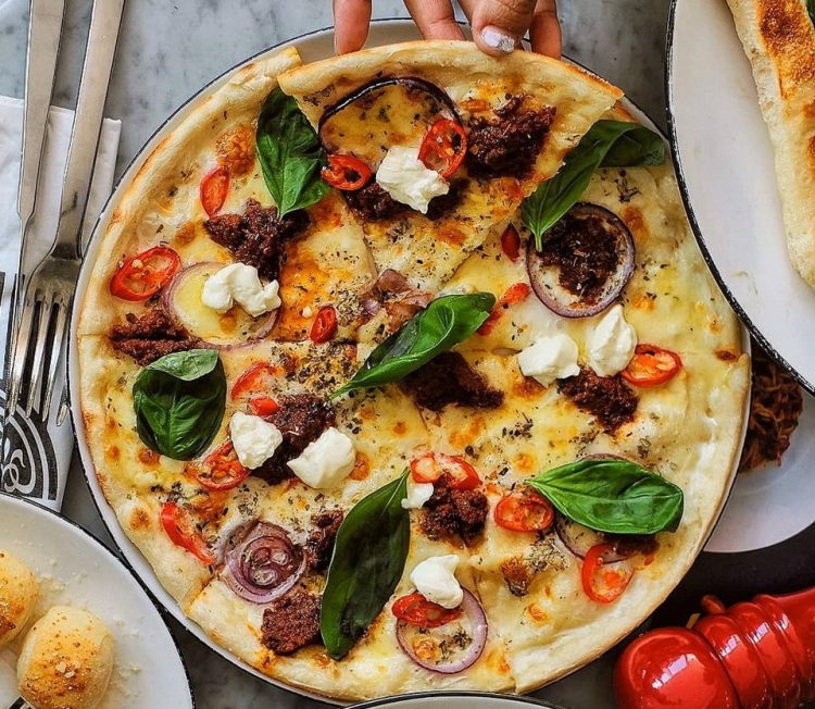 Pizza Marzano via IG @jktfoodead, 1. Pizza Hut, 2. Domino’s Pizza, 3. Panties Pizza, 4. Pezzo Pizza, 5. Pizza Grand Lucky, 6. Pizza Prank (Tutup Permanen), 7. Classic Pizza Cone (Tutup), 8. Mamma Rosy, 9. Pizza Place, 10. Pizza é Birra Sports Bar, 11. Pizza Marzano, 12. Caffé milano, 13. Sliced Pizzeria, 14. Pizzeria Cavalese, 15. Trattoria, 16. Pizza Maru, 17. Toscana, 18. Casadina Kitchen &amp; Bakery, 19. Ocha &amp; Bella, 20. Le Quartier, 21. Pizza Barboni, 22. Henk’s Pizza, 23. Odysseia, 24. Popolamama, 25. Will’s Restaurant &amp; Bar