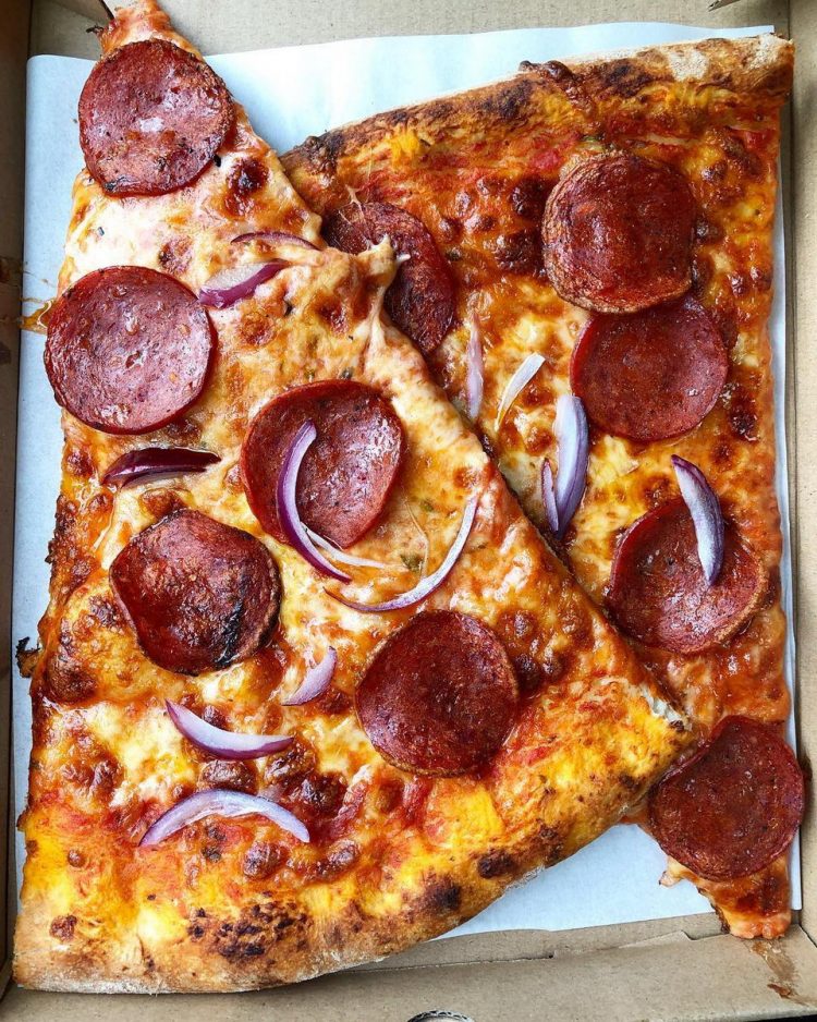 Pizza Place via IG @patriciasari, 1. Pizza Hut, 2. Domino’s Pizza, 3. Panties Pizza, 4. Pezzo Pizza, 5. Pizza Grand Lucky, 6. Pizza Prank (Tutup Permanen), 7. Classic Pizza Cone (Tutup), 8. Mamma Rosy, 9. Pizza Place, 10. Pizza é Birra Sports Bar, 11. Pizza Marzano, 12. Caffé milano, 13. Sliced Pizzeria, 14. Pizzeria Cavalese, 15. Trattoria, 16. Pizza Maru, 17. Toscana, 18. Casadina Kitchen &amp; Bakery, 19. Ocha &amp; Bella, 20. Le Quartier, 21. Pizza Barboni, 22. Henk’s Pizza, 23. Odysseia, 24. Popolamama, 25. Will’s Restaurant &amp; Bar