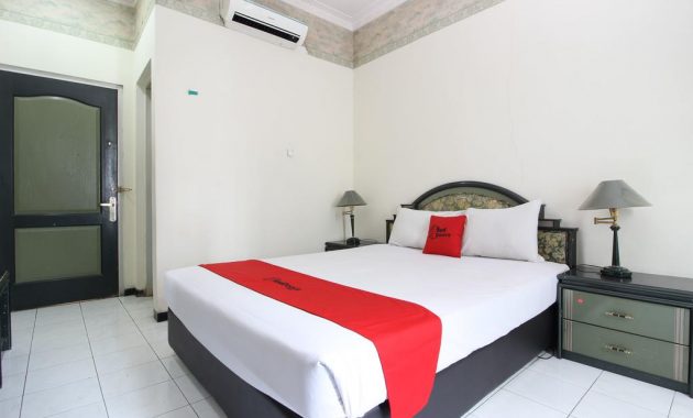 RedDoorz Near Malioboro Mall via Booking, 1. Hotel Mataram 1, 2. Hotel Airy Malioboro Sosrowijayan, 3. Gloria Amanda Hotel, 4. Istana Batik Ratna Hotel, 5. Sofyan Inn Hotel Unisi Yogyakarta, 6. Hotel 1001 Malam, 7. Hotel Neo Malioboro, 8. Hotel @HOM Platinum Gowongan, 9. Sakanti Malioboro Hotel, 10. Aura Hotel, 11. RedDoorz Near Malioboro Mall, 12. The Cabin, 13. Monica Hotel, 14. Hotel Berlian, 15. Hasian, 16. POP! Hotel, 17. Violet Hotel, 18. Bladok Hotel, 19. Garden Hotel, 20. Nueve Hotel, 21. Hotel Amallia, 22. Hotel Kristina, 23. Hotel Atalie