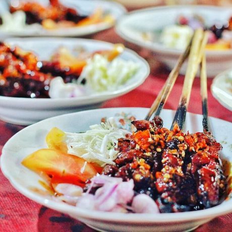 Sate Petir, 1. Gudeg , 2. Krecek, 3. Bakpia Pathok, 4. Yangko, 5. Oseng Mercon, 6. Cilok Gajahan, 7. Cenil Jogja , 8. Geplak , 9. Coklat Monggo , 10. Bakmi Jogja , 11. Gatot Gunung Kidul , 12. Walang atau Belalang Goreng, 13. Nasi Tiwul, 14. Sego Abang Jirak , 15. Sayur Lombok Ijo , 16. Bakmi Pentil , 17. Peyek Tumpuk , 18. Mie Des , 19. Kue Adrem , 20. Sate Klatak , 21. Wedang Uwuh, 22. Wedang Ronde, 23. Nasi Kucing, 24. Mangut Lele, 25. Kopi Jos, 26. Ingkung Ayam, 27. Mie Lethek, 28. Soto Bathok, 29. Kipo, 30. Soto Lenthok, 31. Brongkos, 32. Geblek, 33. Sate Petir, 34. Tengkleng Gajah, 35. Kicak, 36. Sate Kere, 37. Kripik Belut, 38. Enthok Slenget, 39. Sego Pliket, 40. Sego Godhog, 41. Sambel Welut