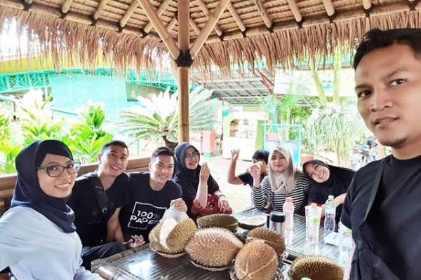 Informasi Umum, Daya Tarik Warso Farm, Harga Durian di Warso Farm Cihideung Bogor, Alamat Warso Farm Cihideung Bogor, Fasilitas, Aktivitas Seru di Warso Farm, Tips Berkunjung, Galeri Foto Warso Farm