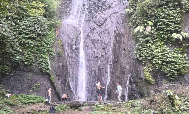 Air Terjun di Bumi Perkemahan Jurang Senggani, Informasi Umum, Harga Tiket Masuk Jurang Senggani Sendang, Lokasi dan Rute Menuju Jurang Senggani Sendang, Spot Foto Jurang Senggani Sendang, Daya Tarik, Galeri Foto