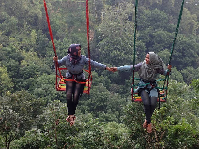 Ayunan tepi jurang, Informasi Umum, Lokasi Wisata Claket Adventure Park, Harga Tiket Masuk Wisata Claket Adventure Park, Jam Buka, Daya Tarik, Galeri Foto