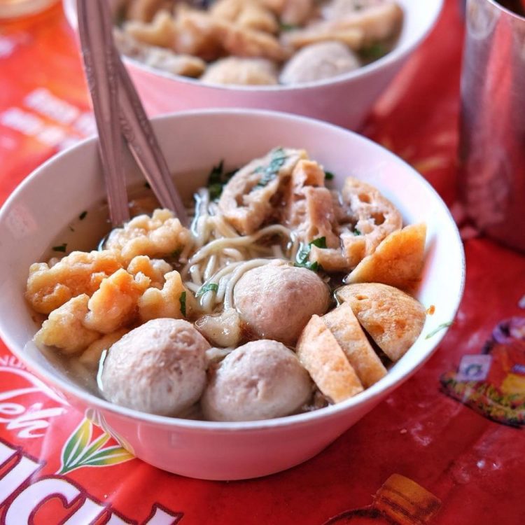 Bakso Bethesda 74 via IG @jogjafood, 1. Bakso Arema, 2. Bakso Bethesda 74, 3. Bakso Jawi Bu Miyar, 4. Bakso Klenger Ratu Sari (5 kg), 5. Bakso Kuning Gading (Tutup Permanen), 6. Bakso Lombok Uleg Pak Di, 7. Bakso Pak Jam, 8. Bakso Paru Pak Kintel, 9. Bakso Tengkleng Mas Bambang, 10. Bakso Urat & Soto Cak Eka, 11. Bakso Demit, 12. Bakso Pak Tris, 13. Bakso Pak Narto, 14. Bakso Arema Soringin, 15. Bakso Oyo, 16. Bakso Kharisma Jaya, 17. Baso Aci Ena, 18. Bakso BM, 19. Bakso Tikungan, 20. Bakso Mblenger, 21. Bakso Paru Pak Kumpeno, 22. Bakso Kerikil Pak Bowo, 23. Bakso Budiman, 24. Bakso Cuangki Akang Bandung, 25. Bakso Sumsum Seneng, 26. Bakso Cendol, 27. Bakso Merapi, 28. Bakso Pak Eko, 29. Bakso Kerikil Pak Supri, 30. Bakso Tumpeng