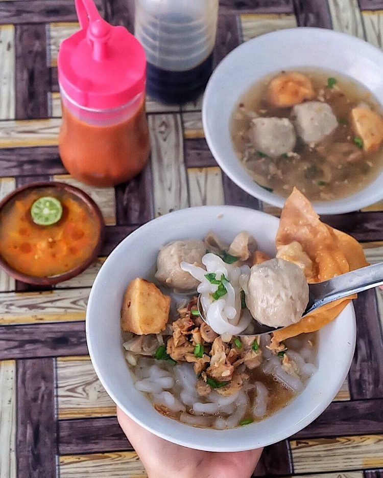 Bakso Cendol via IG @javafoode, 1. Bakso Arema, 2. Bakso Bethesda 74, 3. Bakso Jawi Bu Miyar, 4. Bakso Klenger Ratu Sari (5 kg), 5. Bakso Kuning Gading (Tutup Permanen), 6. Bakso Lombok Uleg Pak Di, 7. Bakso Pak Jam, 8. Bakso Paru Pak Kintel, 9. Bakso Tengkleng Mas Bambang, 10. Bakso Urat & Soto Cak Eka, 11. Bakso Demit, 12. Bakso Pak Tris, 13. Bakso Pak Narto, 14. Bakso Arema Soringin, 15. Bakso Oyo, 16. Bakso Kharisma Jaya, 17. Baso Aci Ena, 18. Bakso BM, 19. Bakso Tikungan, 20. Bakso Mblenger, 21. Bakso Paru Pak Kumpeno, 22. Bakso Kerikil Pak Bowo, 23. Bakso Budiman, 24. Bakso Cuangki Akang Bandung, 25. Bakso Sumsum Seneng, 26. Bakso Cendol, 27. Bakso Merapi, 28. Bakso Pak Eko, 29. Bakso Kerikil Pak Supri, 30. Bakso Tumpeng