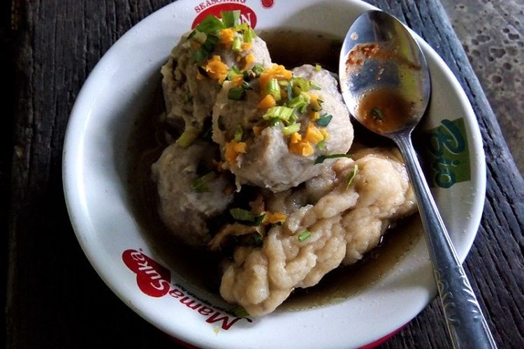 Bakso Ja’i via Ayobandung, 1. Bakso Arief, 2. Bakso Barbel Agung Hercules, 3. Bakso Beranak Cimahi, 4. Bakso Beranak dalam Sumur, 5. Bakso Ceker Braga, 6. Bakso Cuankie Serayu, 7. Bakso Malang Enggal, 8. Bakso Rudal Anggrek, 9. Bakso Semar, 10. Mie Bakso Akung, 11. Bakso Soun, 12. Bakso Panghegar, 13. Mie Bakso Ramdhan, 14. Bakso Ja’i, 15. Bakso Boedjangan, 16. Bakso Lotus, 17. Bakso Jabrig, 18. Bakso Ikah Asgar, 19. Bakso Solo Condong Raos, 20. Bakso Istighfar Mang Dadang, 21. Bakso Kadeudeuh