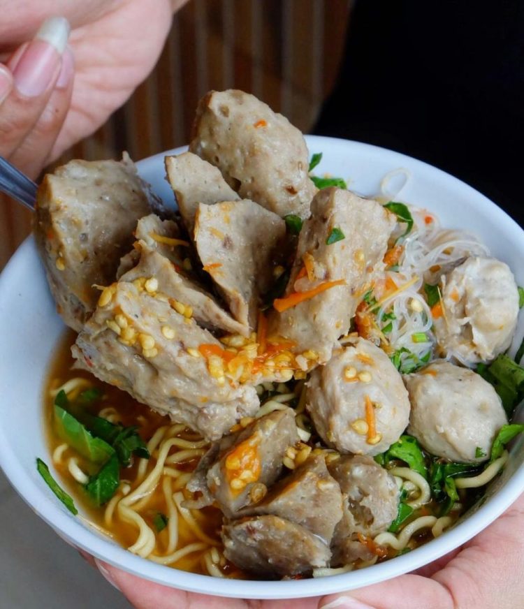 Bakso Kharisma Jaya via IG @jogjafoodhunter, 1. Bakso Arema, 2. Bakso Bethesda 74, 3. Bakso Jawi Bu Miyar, 4. Bakso Klenger Ratu Sari (5 kg), 5. Bakso Kuning Gading (Tutup Permanen), 6. Bakso Lombok Uleg Pak Di, 7. Bakso Pak Jam, 8. Bakso Paru Pak Kintel, 9. Bakso Tengkleng Mas Bambang, 10. Bakso Urat & Soto Cak Eka, 11. Bakso Demit, 12. Bakso Pak Tris, 13. Bakso Pak Narto, 14. Bakso Arema Soringin, 15. Bakso Oyo, 16. Bakso Kharisma Jaya, 17. Baso Aci Ena, 18. Bakso BM, 19. Bakso Tikungan, 20. Bakso Mblenger, 21. Bakso Paru Pak Kumpeno, 22. Bakso Kerikil Pak Bowo, 23. Bakso Budiman, 24. Bakso Cuangki Akang Bandung, 25. Bakso Sumsum Seneng, 26. Bakso Cendol, 27. Bakso Merapi, 28. Bakso Pak Eko, 29. Bakso Kerikil Pak Supri, 30. Bakso Tumpeng