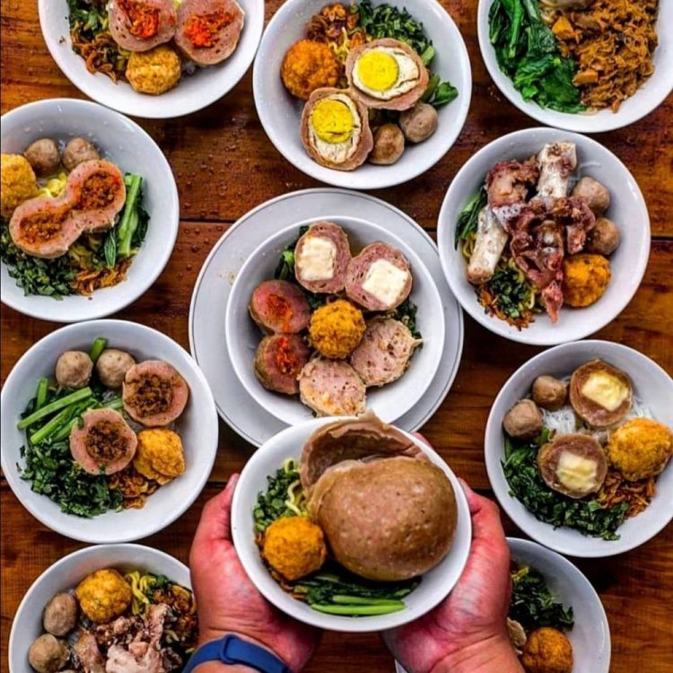 Bakso Mblenger, 1. Bakso Arema, 2. Bakso Bethesda 74, 3. Bakso Jawi Bu Miyar, 4. Bakso Klenger Ratu Sari (5 kg), 5. Bakso Kuning Gading (Tutup Permanen), 6. Bakso Lombok Uleg Pak Di, 7. Bakso Pak Jam, 8. Bakso Paru Pak Kintel, 9. Bakso Tengkleng Mas Bambang, 10. Bakso Urat & Soto Cak Eka, 11. Bakso Demit, 12. Bakso Pak Tris, 13. Bakso Pak Narto, 14. Bakso Arema Soringin, 15. Bakso Oyo, 16. Bakso Kharisma Jaya, 17. Baso Aci Ena, 18. Bakso BM, 19. Bakso Tikungan, 20. Bakso Mblenger, 21. Bakso Paru Pak Kumpeno, 22. Bakso Kerikil Pak Bowo, 23. Bakso Budiman, 24. Bakso Cuangki Akang Bandung, 25. Bakso Sumsum Seneng, 26. Bakso Cendol, 27. Bakso Merapi, 28. Bakso Pak Eko, 29. Bakso Kerikil Pak Supri, 30. Bakso Tumpeng