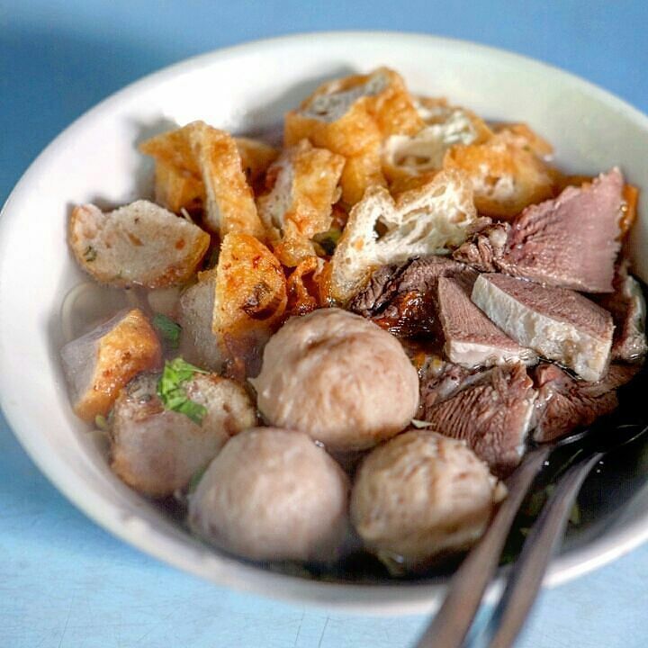 Bakso Pak Tris via IG @voilajogja, 1. Bakso Arema, 2. Bakso Bethesda 74, 3. Bakso Jawi Bu Miyar, 4. Bakso Klenger Ratu Sari (5 kg), 5. Bakso Kuning Gading (Tutup Permanen), 6. Bakso Lombok Uleg Pak Di, 7. Bakso Pak Jam, 8. Bakso Paru Pak Kintel, 9. Bakso Tengkleng Mas Bambang, 10. Bakso Urat & Soto Cak Eka, 11. Bakso Demit, 12. Bakso Pak Tris, 13. Bakso Pak Narto, 14. Bakso Arema Soringin, 15. Bakso Oyo, 16. Bakso Kharisma Jaya, 17. Baso Aci Ena, 18. Bakso BM, 19. Bakso Tikungan, 20. Bakso Mblenger, 21. Bakso Paru Pak Kumpeno, 22. Bakso Kerikil Pak Bowo, 23. Bakso Budiman, 24. Bakso Cuangki Akang Bandung, 25. Bakso Sumsum Seneng, 26. Bakso Cendol, 27. Bakso Merapi, 28. Bakso Pak Eko, 29. Bakso Kerikil Pak Supri, 30. Bakso Tumpeng
