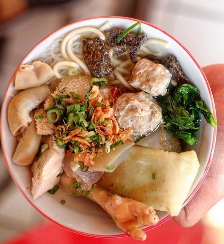Bakso Sumsum Seneng via @Kulineryogya, 1. Bakso Arema, 2. Bakso Bethesda 74, 3. Bakso Jawi Bu Miyar, 4. Bakso Klenger Ratu Sari (5 kg), 5. Bakso Kuning Gading (Tutup Permanen), 6. Bakso Lombok Uleg Pak Di, 7. Bakso Pak Jam, 8. Bakso Paru Pak Kintel, 9. Bakso Tengkleng Mas Bambang, 10. Bakso Urat & Soto Cak Eka, 11. Bakso Demit, 12. Bakso Pak Tris, 13. Bakso Pak Narto, 14. Bakso Arema Soringin, 15. Bakso Oyo, 16. Bakso Kharisma Jaya, 17. Baso Aci Ena, 18. Bakso BM, 19. Bakso Tikungan, 20. Bakso Mblenger, 21. Bakso Paru Pak Kumpeno, 22. Bakso Kerikil Pak Bowo, 23. Bakso Budiman, 24. Bakso Cuangki Akang Bandung, 25. Bakso Sumsum Seneng, 26. Bakso Cendol, 27. Bakso Merapi, 28. Bakso Pak Eko, 29. Bakso Kerikil Pak Supri, 30. Bakso Tumpeng