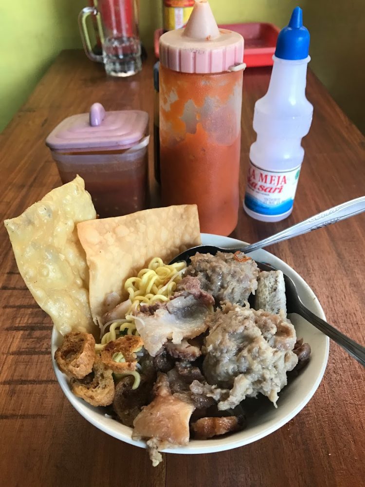 Bakso Urat & Soto Cak Eka via Worlddorgs, 1. Bakso Arema, 2. Bakso Bethesda 74, 3. Bakso Jawi Bu Miyar, 4. Bakso Klenger Ratu Sari (5 kg), 5. Bakso Kuning Gading (Tutup Permanen), 6. Bakso Lombok Uleg Pak Di, 7. Bakso Pak Jam, 8. Bakso Paru Pak Kintel, 9. Bakso Tengkleng Mas Bambang, 10. Bakso Urat & Soto Cak Eka, 11. Bakso Demit, 12. Bakso Pak Tris, 13. Bakso Pak Narto, 14. Bakso Arema Soringin, 15. Bakso Oyo, 16. Bakso Kharisma Jaya, 17. Baso Aci Ena, 18. Bakso BM, 19. Bakso Tikungan, 20. Bakso Mblenger, 21. Bakso Paru Pak Kumpeno, 22. Bakso Kerikil Pak Bowo, 23. Bakso Budiman, 24. Bakso Cuangki Akang Bandung, 25. Bakso Sumsum Seneng, 26. Bakso Cendol, 27. Bakso Merapi, 28. Bakso Pak Eko, 29. Bakso Kerikil Pak Supri, 30. Bakso Tumpeng