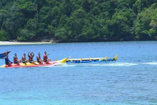 Foto via www.instagram.com @sahabattour_malang, Informasi Umum, Sejarah Asal Mula, Fasilitas yang Tersedia di Wisata Pantai Sendang Biru, Lokasi Wisata Pantai Sendang Biru, Keindahan dan Potensi, Pelelangan Ikan, Penginapan, Galeri Foto