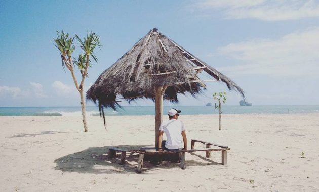 Foto via instagram.com @yoiki_malang, Informasi Umum, Misteri Legenda, Daya Tarik, Akses Menuju Lokasi Pantai Bajul Mati, Harga Tiket Masuk Pantai Bajul Mati, Fasilitas yang tersedia di Pantai Bajul Mati, Eksplore Keindahan Pantai, Aktivitas Seru di Pantai Bajul Mati