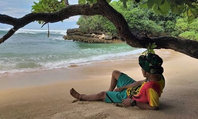 Foto via instagram.com @madiyansulton, Informasi Umum, Keunikan Pantai  , Akses Jalan Menuju Pantai Kedung Celeng, Harga Tiket Masuk, Kegiatan yang dapat dilakukan di Pantai Kedung Celeng