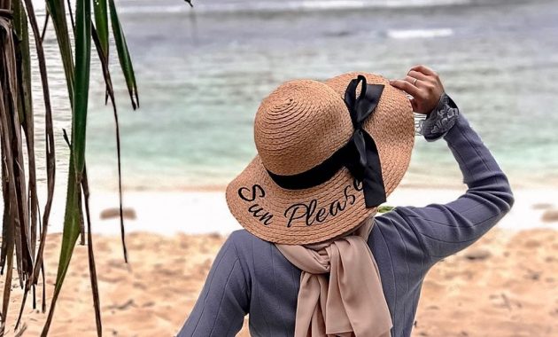 Foto via instagram.com @rezhaaputrii, Informasi Umum, Daya Tarik, Harga Tiket Masuk Pantai Teluk Asmara, Fasilitas Pantai, Aktivitas Seru Pantai Teluk Asmara, Galeri Foto