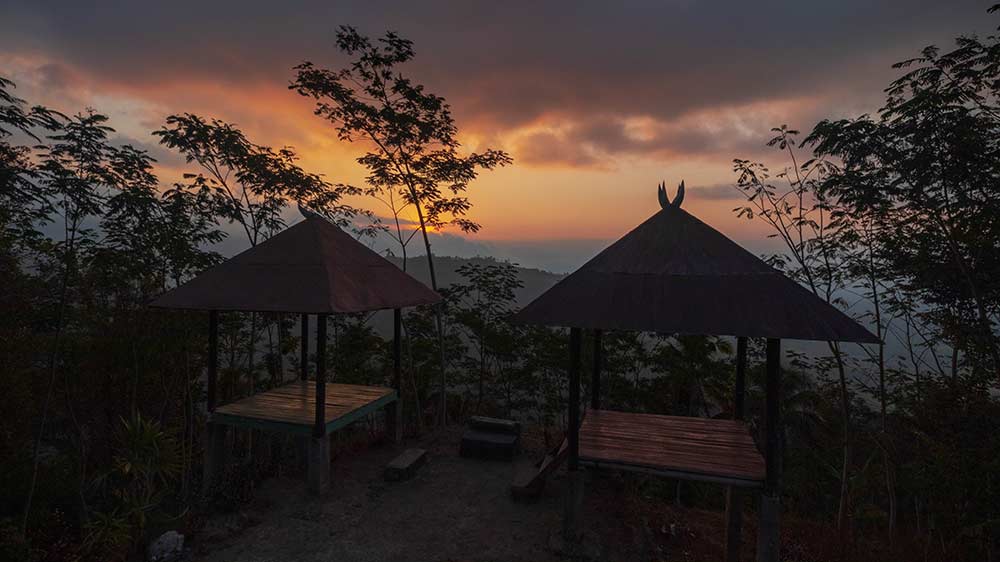 Gambar via Googlemaps @Hanif Nur Ahmad, Informasi Umum, Tiket Masuk Punthuk Mongkrong, Lokasi Punthuk Mongkrong Magelang, Rute Menuju Lokasi Wisata, Tips Berwisata