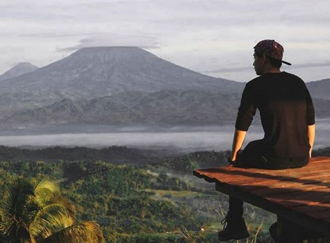 Gambar via instagram.com @PunthukMongkrong, Informasi Umum, Tiket Masuk Punthuk Mongkrong, Lokasi Punthuk Mongkrong Magelang, Rute Menuju Lokasi Wisata, Tips Berwisata