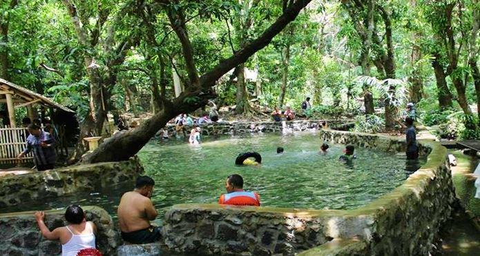 Harga Tiket, Rute dan Lokasi Sumber Nyolo Karangploso Malang, Informasi Umum, Sejarah Sumber Nyolo, Lokasi Wisata Pemandian, Rute Menuju Wisata Sumber Nyolo, Rute Menuju Sumber Nyolo, Harga Tiket Masuk Wisata Sumber Nyolo, Fasilitas Sumber Nyolo, Daya Tarik, Daftar Wisata Air Dekat Sumber Nyolo