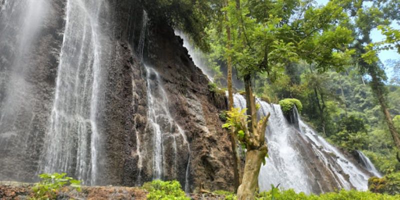 Image Credit Google Maps (Ivan Permana), Informasi Umum, Daya Tarik Coban Sewu, Lokasi Coban Sewu, Harga Tiket Masuk Coban Sewu, Fasilitas yang Tersedia di Coban Sewu, Pesona Wisata Air Terjun, Pemandangan Dari Ketinggian, Panorama Coban Sewu, Tips Liburan ke Coban Sewu