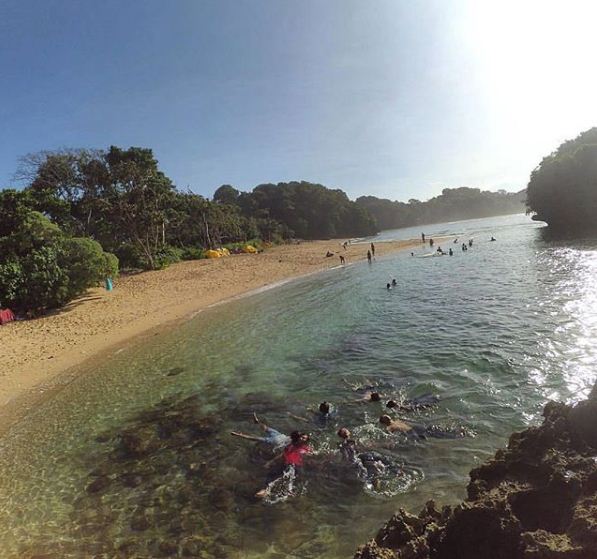 Mandi-mandi di Pantai Kedung Celeng Malang, Informasi Umum, Keunikan Pantai  , Akses Jalan Menuju Pantai Kedung Celeng, Harga Tiket Masuk, Kegiatan yang dapat dilakukan di Pantai Kedung Celeng