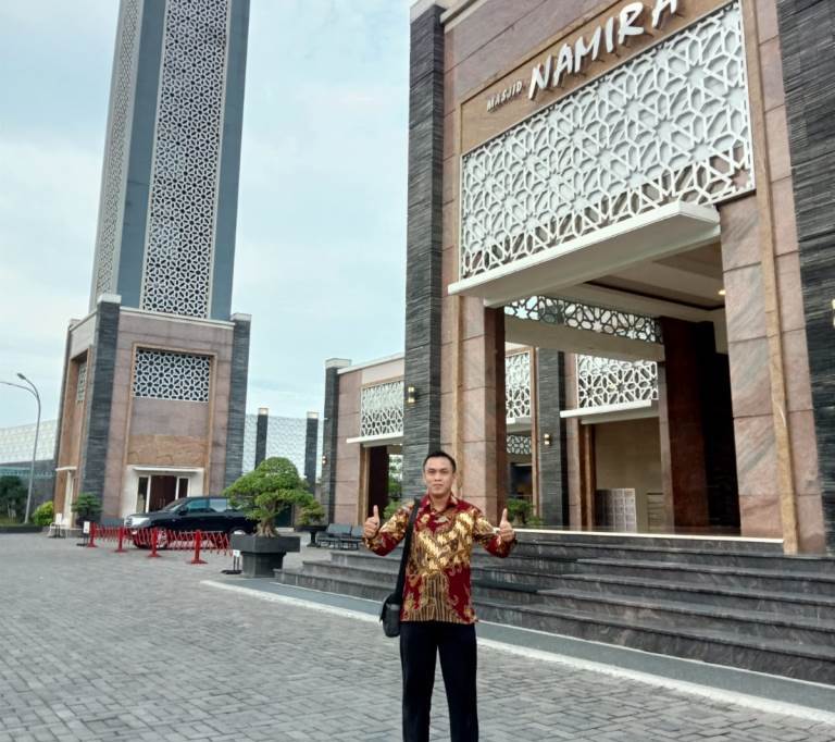 Masjid Namira Lamongan, Informasi Umum, Fasilitas, Jam Operasional, Rute Menuju Lokasi, Daya Tarik Masjid Namira Lamongan Jawa Timur