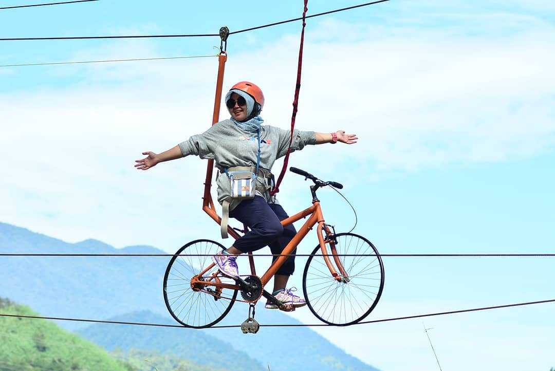 Informasi Umum, Daya Tarik Melrimba Garden, Tarif Camping Di Wisata Melrimba Garden Bogor, Harga Tiket Masuk Melrimba Garden Bogor, Spot Foto Instagramable, Lokasi Objek Wisata, Aktivitas Seru di Melrimba Garden, Galeri Foto Wisata Melrimba Garden