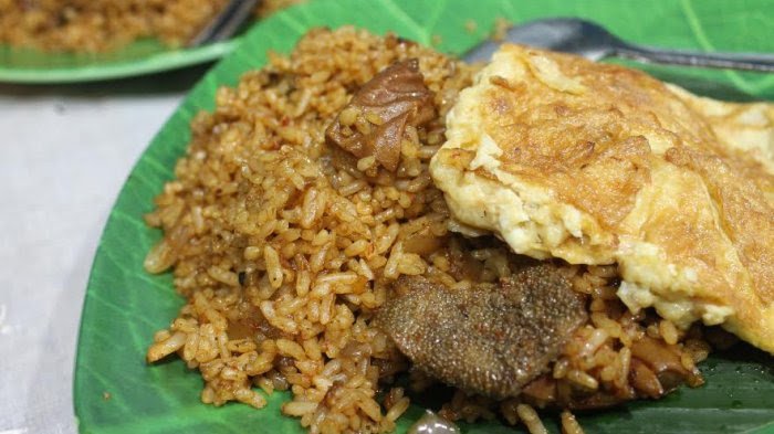 Nasi Goreng Babat Pak Hengky via Tribunnews, 1. Soto Bangkong, 2. Nasi Ayam Bu Wido, 3. Rumah Makan Kampung Laut, 4. Restoran Pesta Keboen, 5. Mangut Welut Warung Bu Nasima, 6. Toko Oen, 7. Depot Sukses, 8. Waroeng Steak & Shake, 9. Warung Makan Gudeg & Opor Mbak Tum, 10. Nasi Goreng Babat Pak Hengky, 11. Nasi Goreng Babat Pak Taman, 12. Nasi Kebuli Djawas, 13. Gudeg Abimanyu, 14. Nasi Pecel Mbok Sador, 15. Tahu Gimbal, 16. Ayam Goreng Lombok Ijo, 17. Nasi Gandul, 18. Kue Leker Paimo, 19. Pisang Plenet, 20. Es Puter Cong Lik, 21. Mie Kopyok Pak Dhuwur, 22. Warung Sate 29, 23. Bebek Goreng Pak Thori, 24. Bakmi Jawa Pak Gareng, 25. Gulai Kambing Bustaman Pak Sabar, 26. Soto Pak No, 27. Lumpia, 28. Tahu Pong, 29. Super Penyet, 30. Nasi Goreng Padang Bangjo, 31. Waroeng Kaligarong, 32. The Hills Dining Restaurant, 33. Bowery & Eastman, 34. Tandhok Ribs & Coffee, 35. Sate Sapi Pak Kempleng, 36. Carnivore Sky Bar & Grill, 37. Sky Line Lounge & Exclusive Dining, 38. Gulai Kepala Ikan Pak Untung, 39. Pujasera Simpang Lima, 40. Nasi Kucing Pak Gik, 41. Gama Ikan Bakar dan Seafood, 42. Gama Candi Resto, 43. KoenoKoeni Café Gallery, 44. Pisa Cafe dan Resto, 45. Giggle Box Cafe Semarang, 46. Pondok Kopi Umbul Sidomukti, 47. Rinjani View, 48. Rosti Resto & Cafe, 49. White Rabbit Dessert