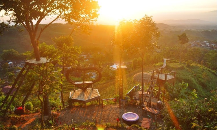 Puntok Geneng Poncol Magetan, Informasi Umum, Lokasi Wisata Puntok Geneng Poncol, Rute Menuju Objek Wisata, Harga Tiket Masuk Wisata Puntok Geneng Poncol, Daya Tarik