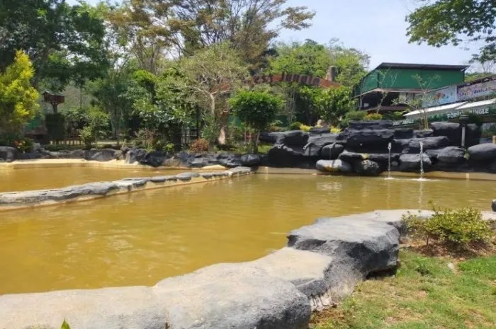 Salah satu wahana wajib yang harus kalian coba disini, berendam air hangat gaess, Informasi Umum, Lokasi dari Santasea Waterpark, Tiket Masuk Santasea Waterpark, Fasilitas Sangat Lengkap, Wahana Permainan Seru, Tips Wisata