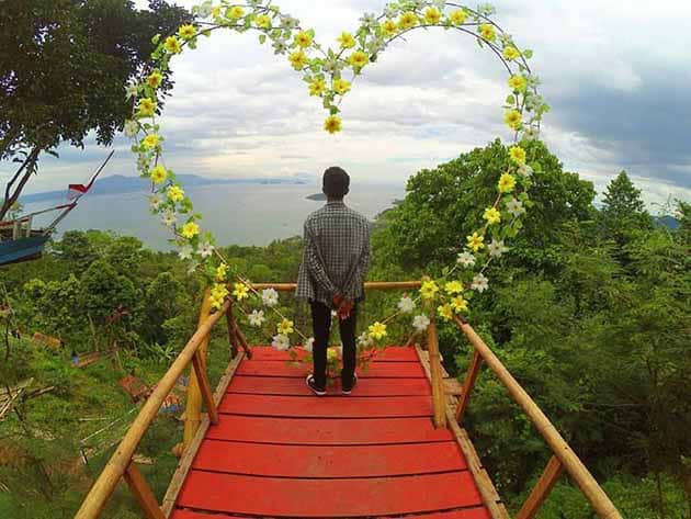 Spot Foto Cinta, Informasi Umum, Lokasi Muncak Tirtayasa Pesawaran Lampung, Rute Menuju Muncak Tirtayasa Pesawaran Lampung, Harga Tiket Masuk Muncak Tirtayasa Pesawaran Lampung, Fasilitas Muncak Tirtayasa, Jam Operasional, Daya Tarik Muncak Tirtayasa, Galeri Foto