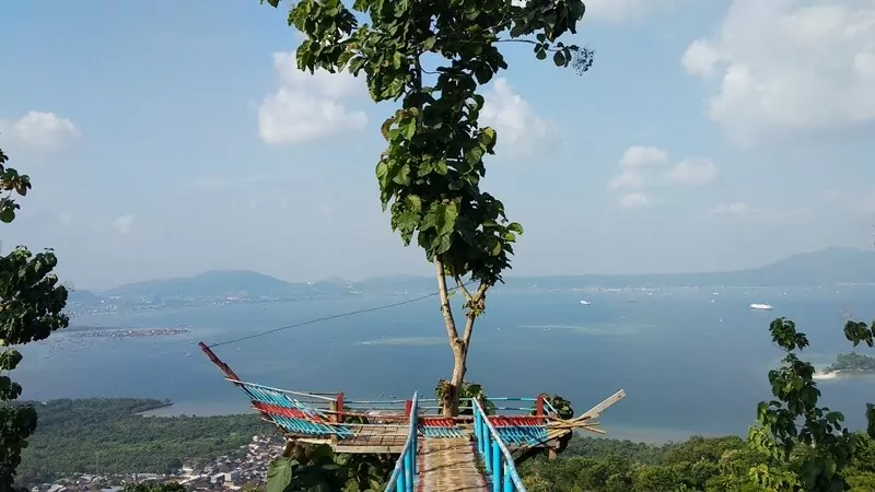 Spot Foto Instagramable Seperti di Film Titanic via Google Maps @Stevia Cesaria, Informasi Umum, Lokasi Muncak Tirtayasa Pesawaran Lampung, Rute Menuju Muncak Tirtayasa Pesawaran Lampung, Harga Tiket Masuk Muncak Tirtayasa Pesawaran Lampung, Fasilitas Muncak Tirtayasa, Jam Operasional, Daya Tarik Muncak Tirtayasa, Galeri Foto